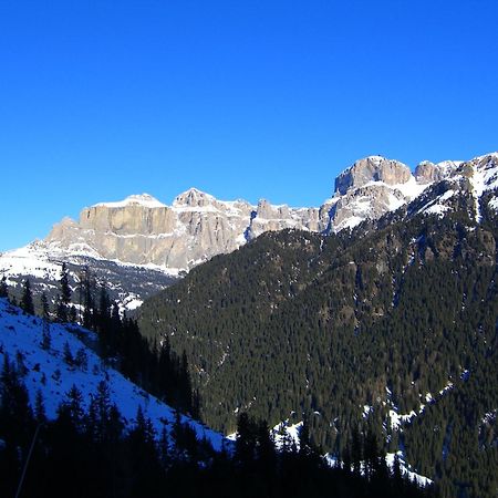 Hotel San Giovanni Vigo di Fassa Bagian luar foto