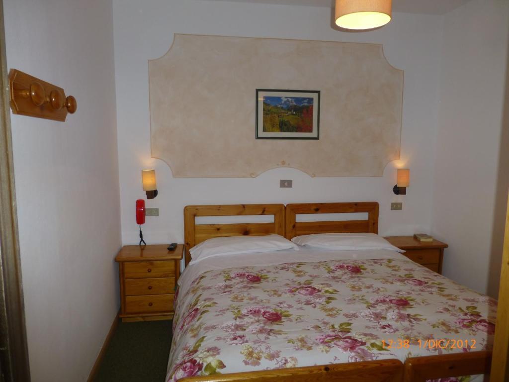Hotel San Giovanni Vigo di Fassa Bagian luar foto