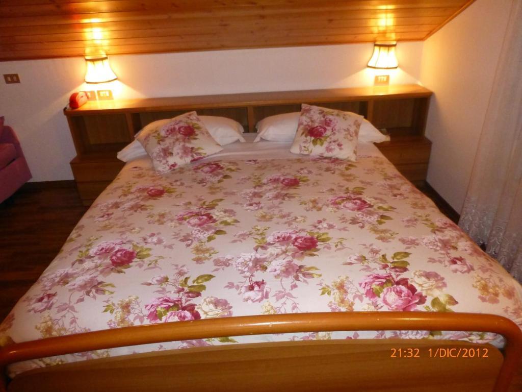 Hotel San Giovanni Vigo di Fassa Bagian luar foto
