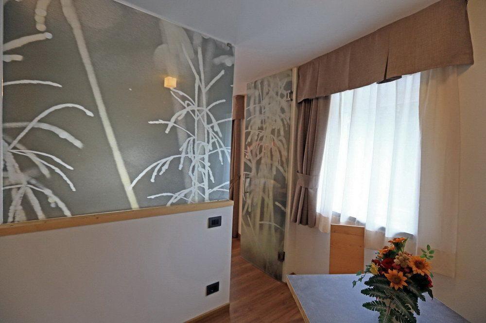 Hotel San Giovanni Vigo di Fassa Bagian luar foto
