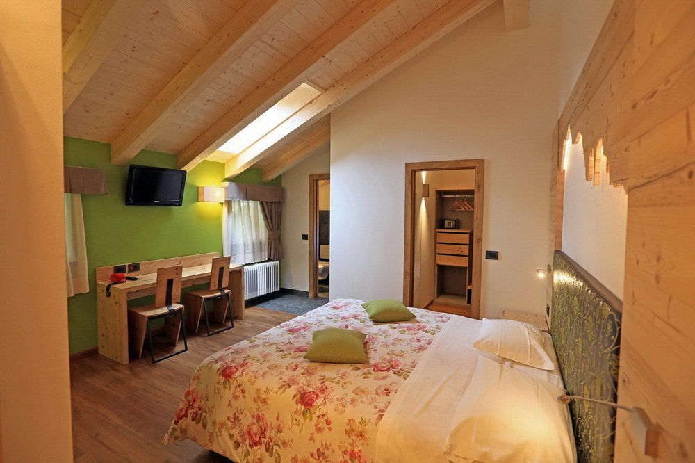 Hotel San Giovanni Vigo di Fassa Bagian luar foto